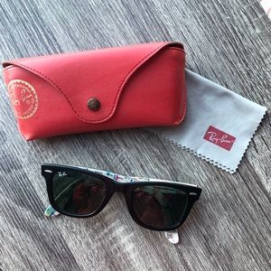 Ray Ban Wayfarer Sunglasses Rare NYC Map Print